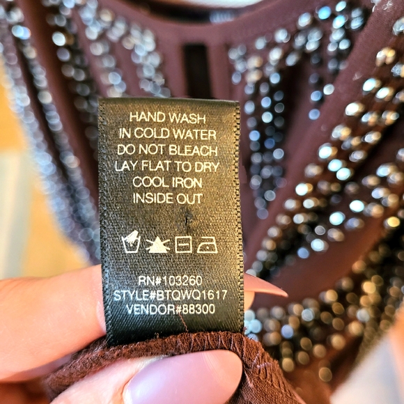 BKE Boutique beaded cold shoulder - Picture 7 of 9